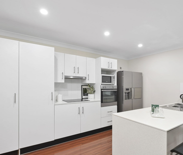 1/2 Tarrina Crescent, Pacific Pines QLD 4211 - House For Rent | Domain - Photo 5