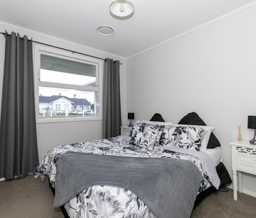 Move in for Christmas! - Photo 3