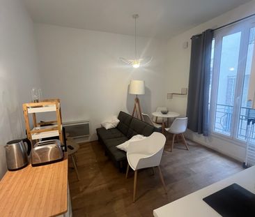 Location Appartement 2 pièces 35m² MARSEILLE 1er - Photo 3