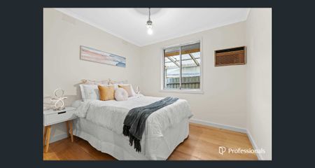 10 Laurus Court, Dandenong North VIC 3175 - Photo 2