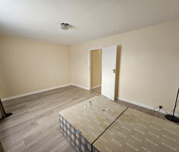 3 bedroom detached house to rent - Photo 4