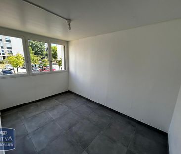 Location Appartement 4 pièces 69m² CHOLET 49300 - Photo 3