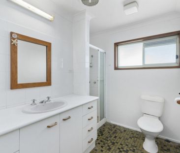 Top-Floor Duplex � 300m Stroll to the Beach! - Photo 6