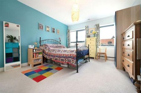 2 Bedroom Flat To Let - Photo 2