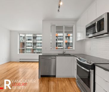 Condo in Vancouver West Side, BC - Photo 6