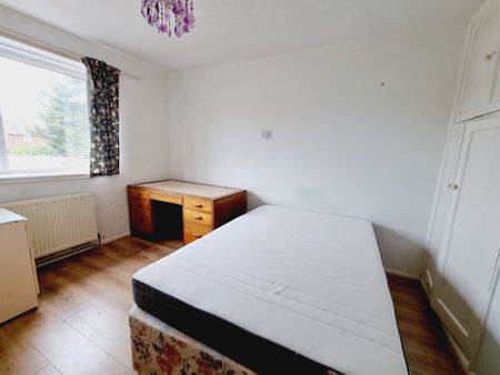 6 Bed Student Accommodation - Photo 2