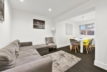 5 bedroom apartment to rent - Photo 2