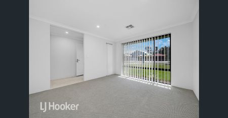 4x2x2 with Study and theatre - Photo 3