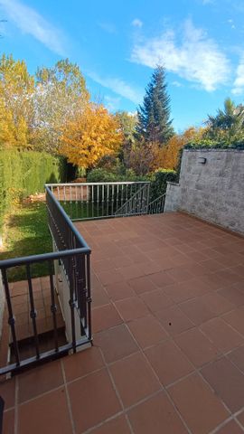 Casa o chalet de alquiler en Calle de Calderón Montero Ríos, 1d, Guadarrama - Photo 3