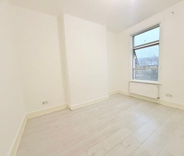 4 Bed Terraced House, Huxley Road, E10 - Photo 3