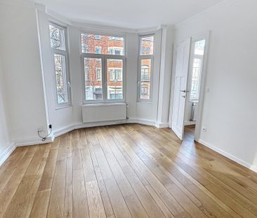 À LOUER – Très bel appartement 1 chambre avec terrasse – Berchem-Sa... - Photo 1
