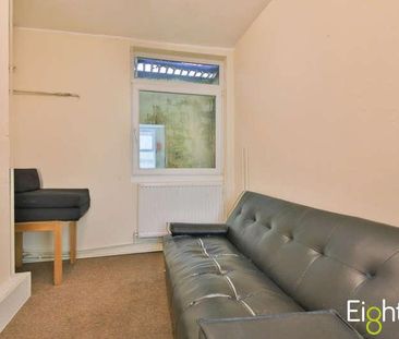 Edinburgh Road, Brighton, BN2 - Photo 1