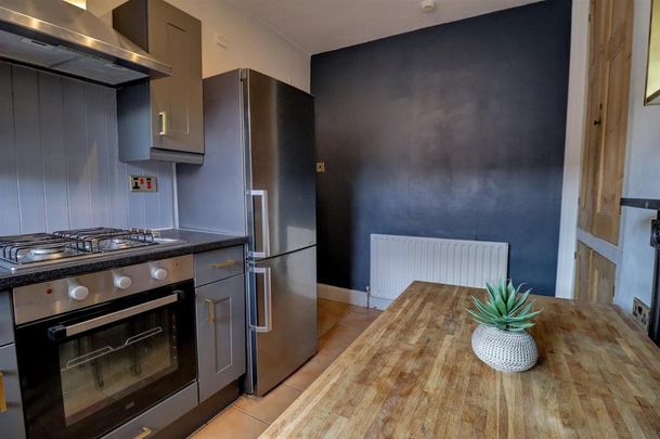 5 bedroom house to rent - Photo 1