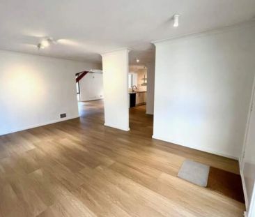 Stone's throw from Geographe Bay! - Photo 4