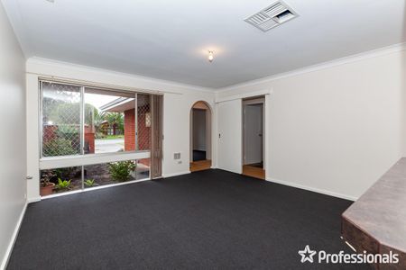 25 Redross Court, Armadale WA 6112 - Photo 4