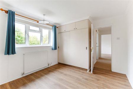 4 bedroom detached house to rent - Photo 3