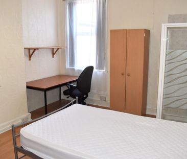 9 bedroom terraced house to rent - Photo 2