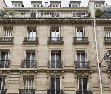 location Appartement F2 DE 72.9m² À PARIS - Photo 1