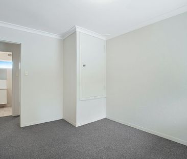 26E Wardlow Way, Balga WA 6061 - Photo 3