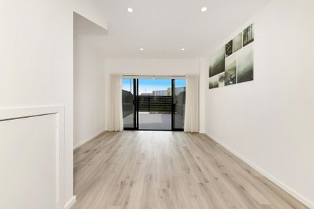 Whitlam Townhouse - Photo 4