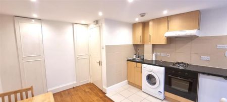 Studio to rent - Photo 3