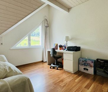 Wunderschönes 5.5-Zimmer Doppelhaus mit Garten, Sitzplatz, Balkon u... - Photo 5