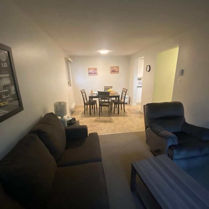38 Rue D'Orléans (Gatineau) Très Beau Logement 5 1/2 à Louer - Photo 1