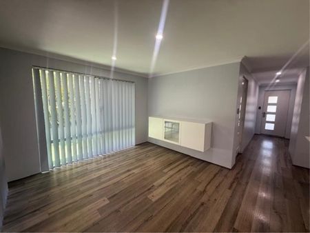 24 Freesia St, Piara Waters - Photo 3