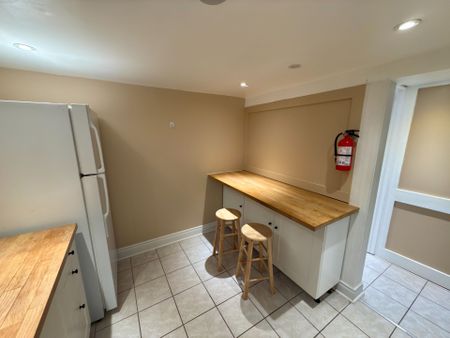 For Lease - 86 Lesmount Avenue Unit# Lower Unit 1, Toronto, Ontario - Photo 2