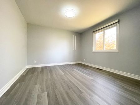 For Lease - 716 Lake Drive, Georgina, Ontario - Photo 2