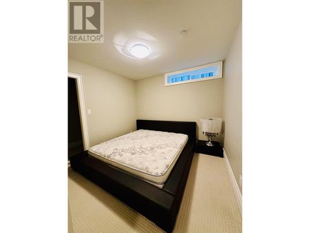 BSMT 25XX W 35TH AVENUE, Vancouver, British Columbia - Photo 2