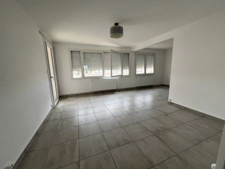 Location Appartement 4 pièces 84m² PORTES LES VALENCE 26800 - Photo 3