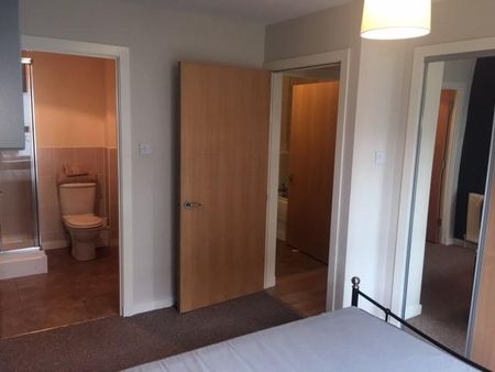 2 bedroom flat to rent - Photo 4