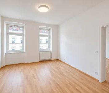 ++NEU++ 2-Zimmer ALTBAU-ZWEITBEZUG in gefragter Lage! - Photo 1