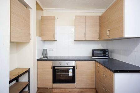 Avenue Road, Southampton - Photo 4