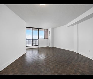 2375 The Collegeway | 2375 The Collegeway, Mississauga - Photo 1