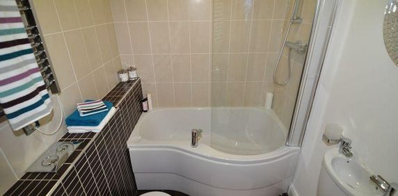 2 bedroom apartment to rent - Photo 2