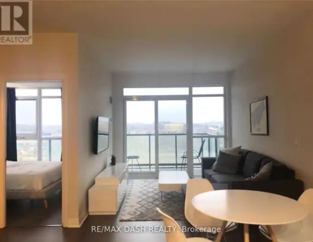 711 - 55 ONEIDA CRESCENT | 711 - 55 ONEIDA CRESCENT, Richmond Hill - Photo 1