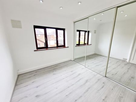 3 bedroom semi-detached house to rent - Photo 3