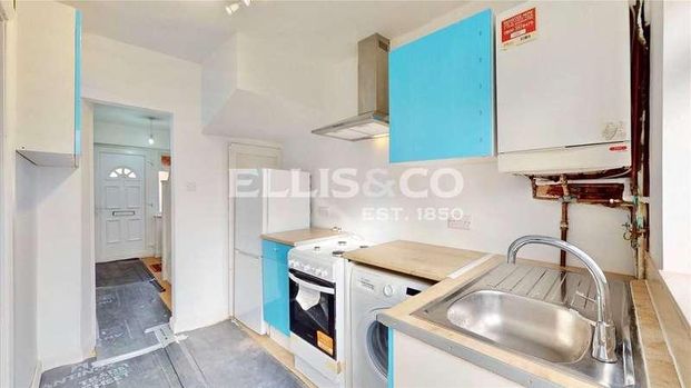 Wadham Gardens, Greenford, UB6 - Photo 1