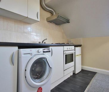 1 bedroom Flat To Let - Photo 5