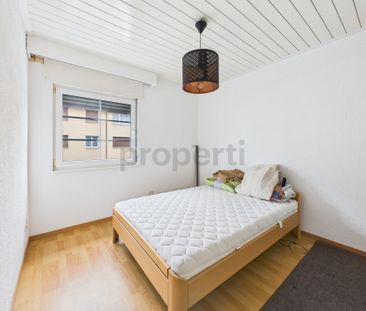Grosszügige 5.5-Zimmer Wohnung in Ingenbohl - Photo 4