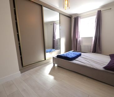 4 bedroom Detached house to rent - Photo 5