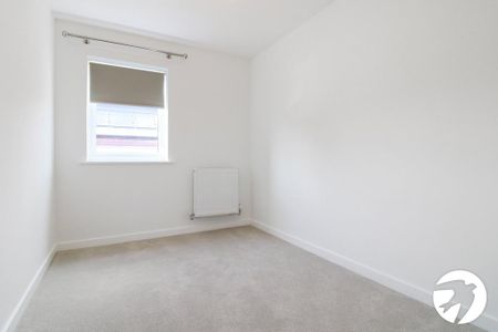3 bedroom end of terrace house to rent - Photo 2