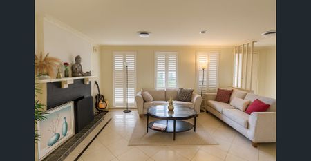 Spacious Family Living with Solar & Large Workshop - Photo 5