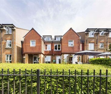 Fairfield Road, East Grinstead, West Sussex, RH19 - Photo 4
