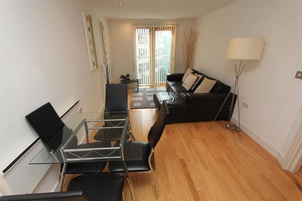 1 bedroom flat to rent - Photo 1