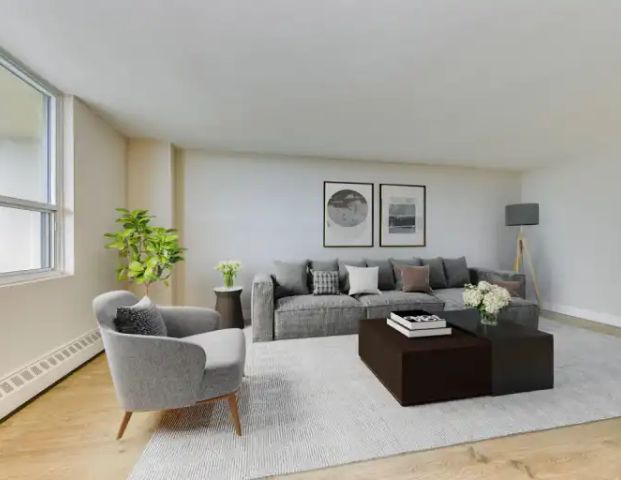 Surrey Lane Apartments | 685/695/705 Surrey Lane, Burlington - Photo 1