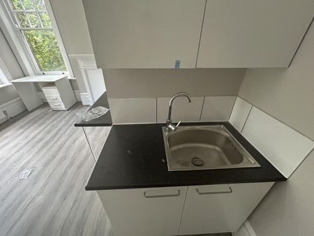 Studio to rent - Photo 4