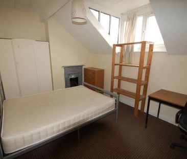 6 bedroom 3 bathrooms - Photo 6